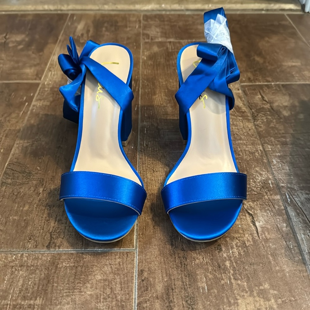 Brand New blue heels